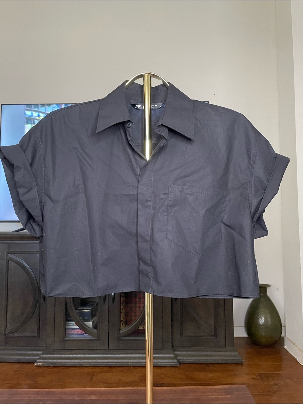 Zara Boxy cropped Short-Sleeve Button-Down Shirt in black